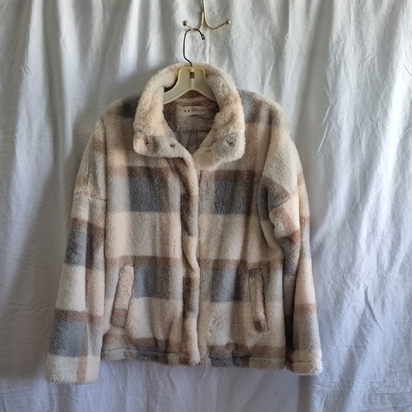 AMOLI  Plaid Teddy Jacket Polyester Plush Faux Fur Size S Great Condition - Picture 3 of 15